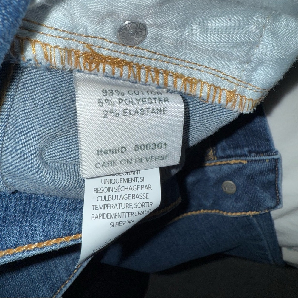 LL Bean Classic Fit Blue Women's Jeans - Picture 4 of 5